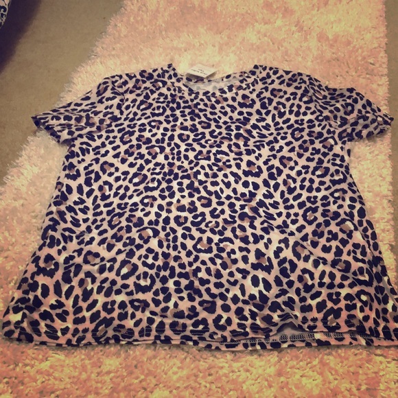 Sale Leopard Print Top - Picture 3 of 5